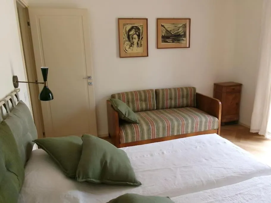 Villa Filomena-Garda, A Due Passi Dal Lago Garda  Casa vacanze Garda (Verona)
